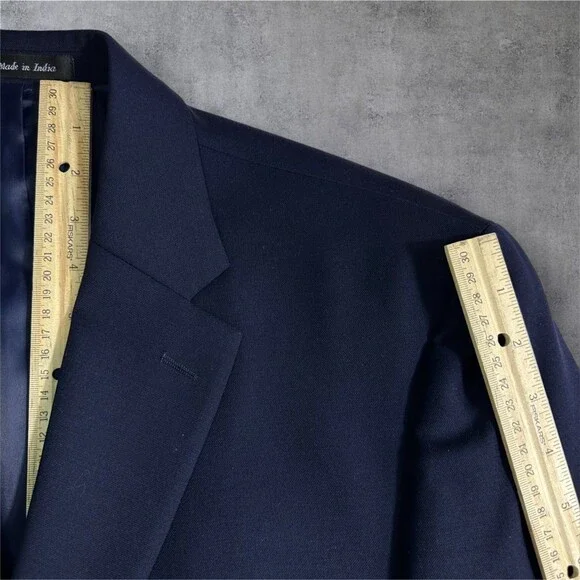 CHAPS Men’s Navy Blazer 42R 100% Wool Sport Coat Two Button Jacket Classic fit